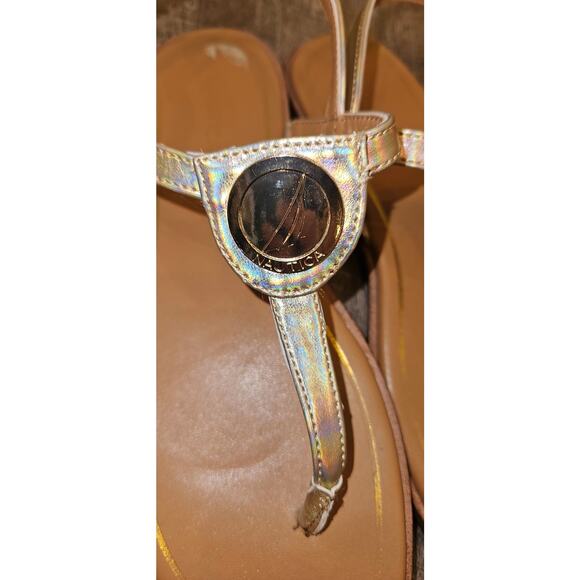 Nautica Women’s Gold T-Strap Sandals‎ Size 8 Metallic Flat Thong Summer Style - Picture 5 of 5